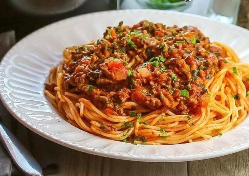 Spaggeti Bolanez