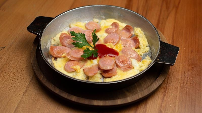 Sausage Eggs 
