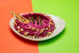 Beetroot humus