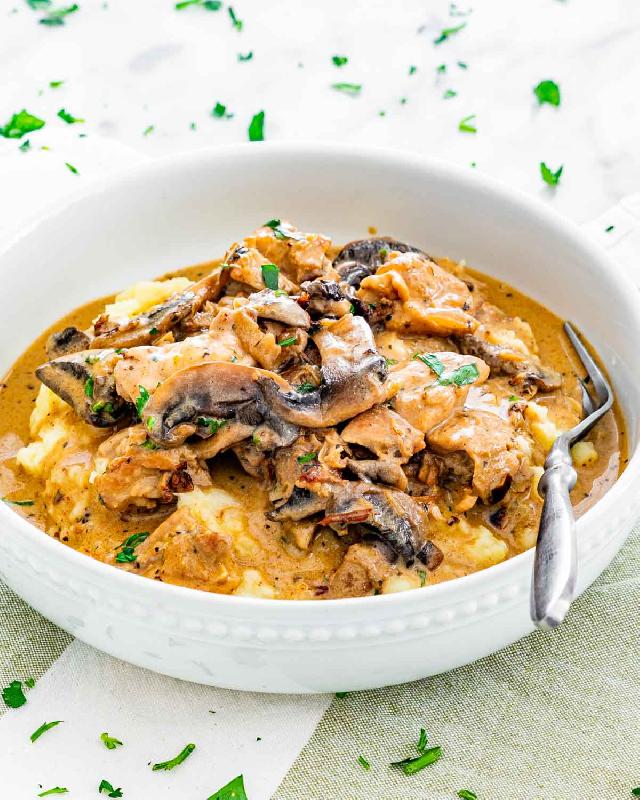 Chicken stroganoff