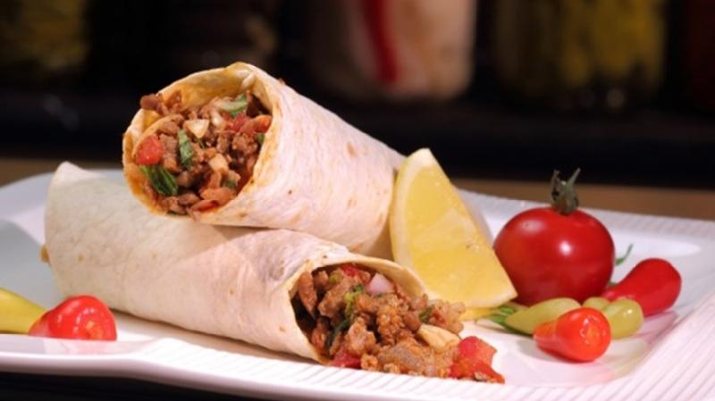 Toyuq Tantuni lavaşda