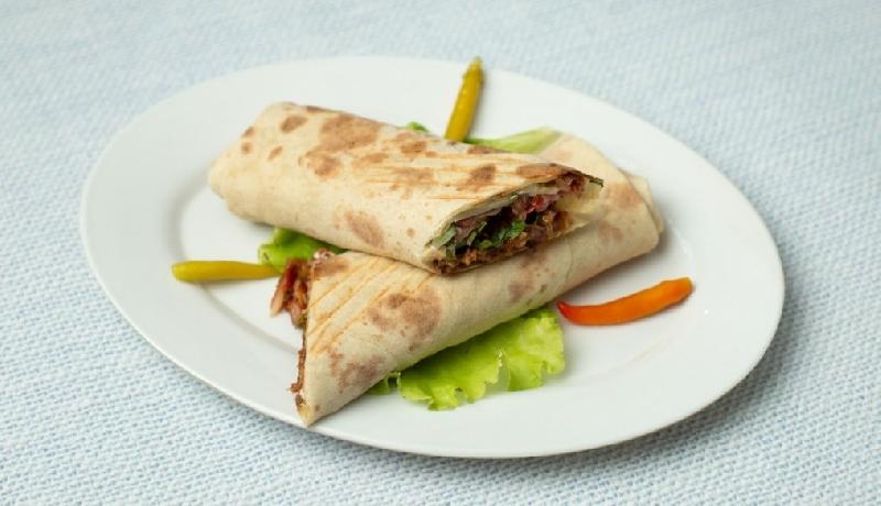 Toyuq lavaşda