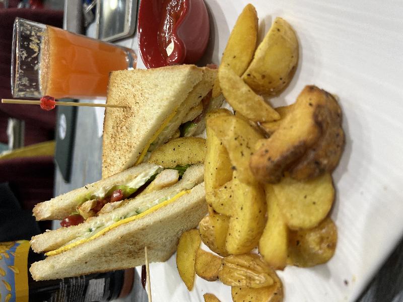 Club Sandwich🥪🍟