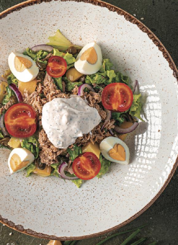 Tuna balıqlı salat