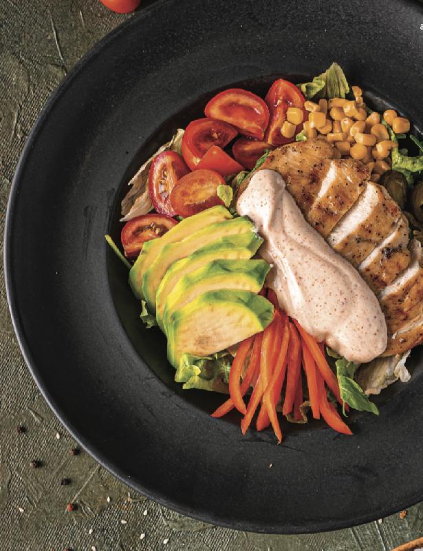 Chipotle souslu toyuq salat