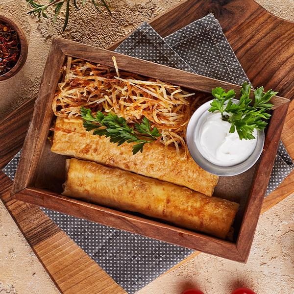 Sosisli qarışıq roll