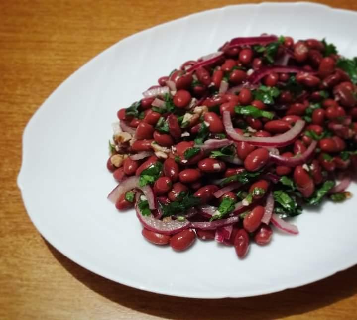 Lobya salatı