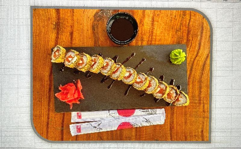 Hot smoked salmon roll