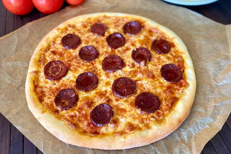 Sucuklu pizza 
