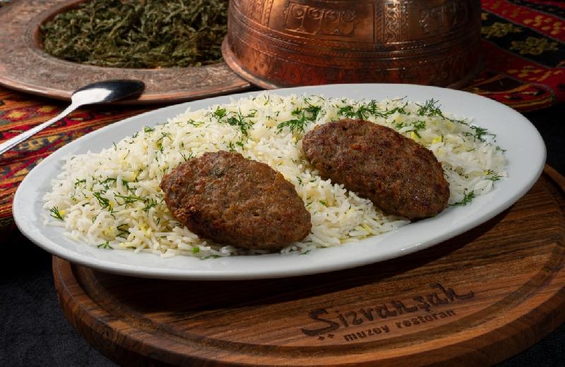 Şüyüdlü plov  