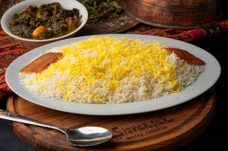 Səbzi qovurma plov