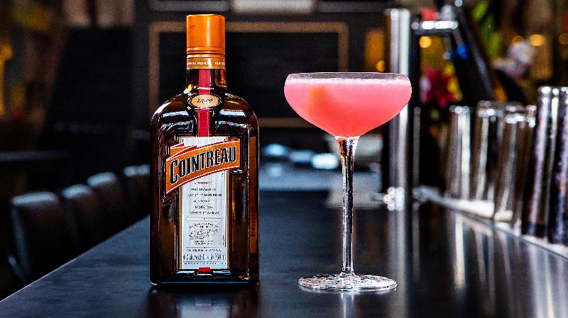 Cosmos cointreau 