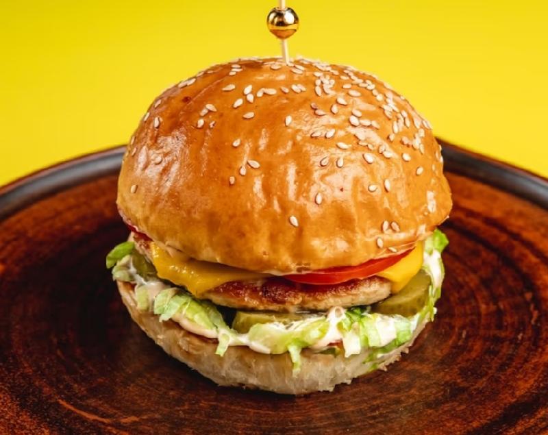Toyuq burger