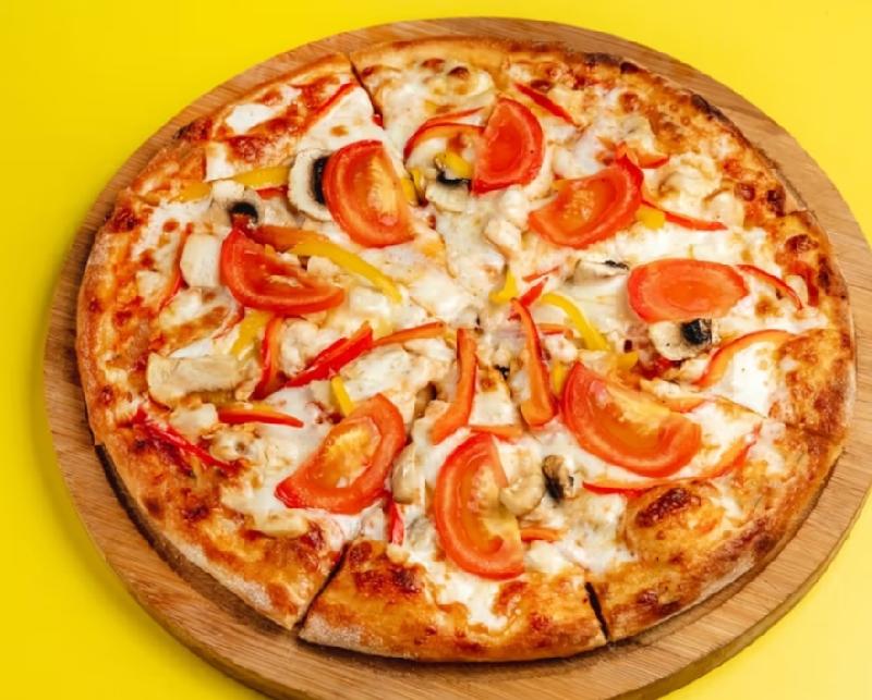 Toyuqlu pizza