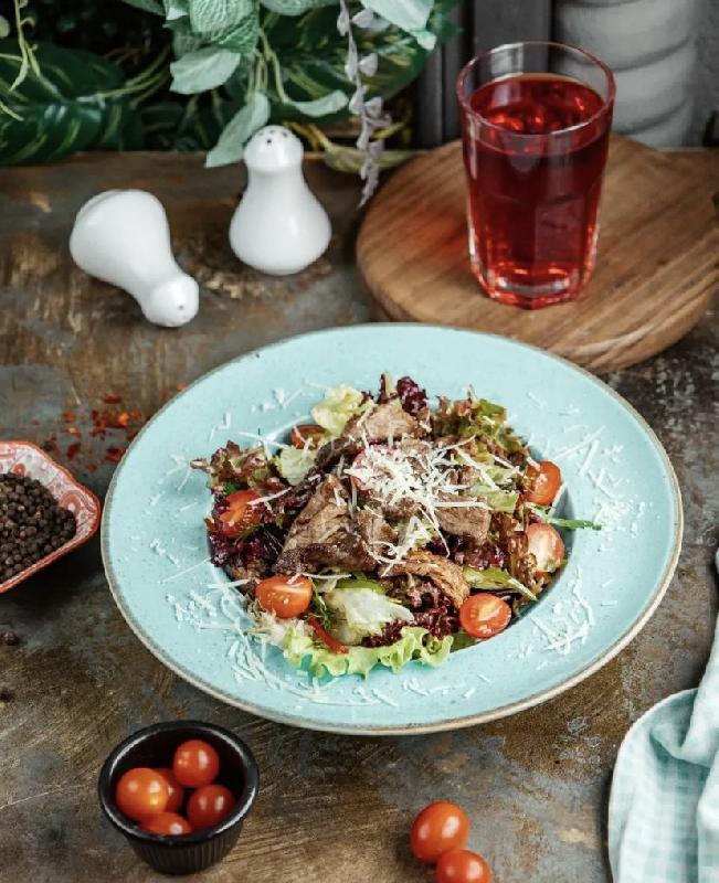 Asia Üsulu Beef Salatı