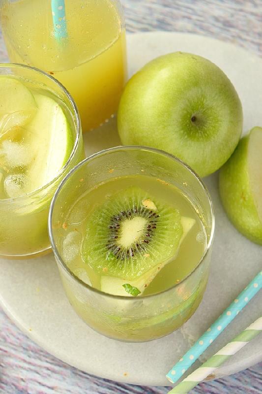 Kiwi Apple