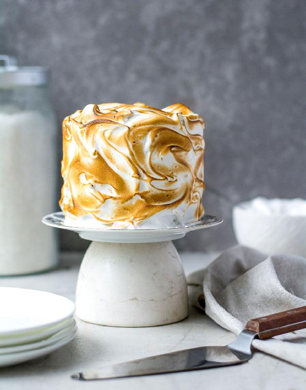 Meringue cake 