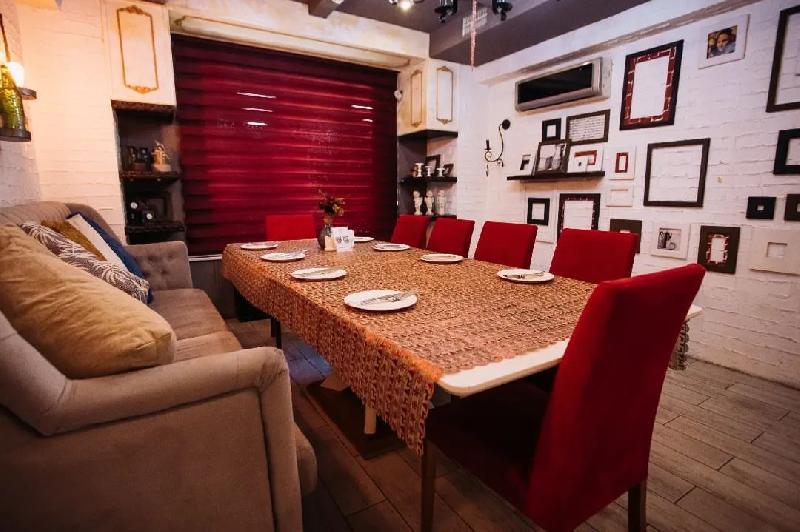 Interior view 3