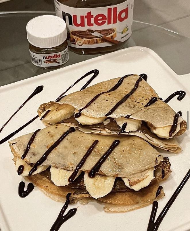 Banan və nutella ilə blinçiklər