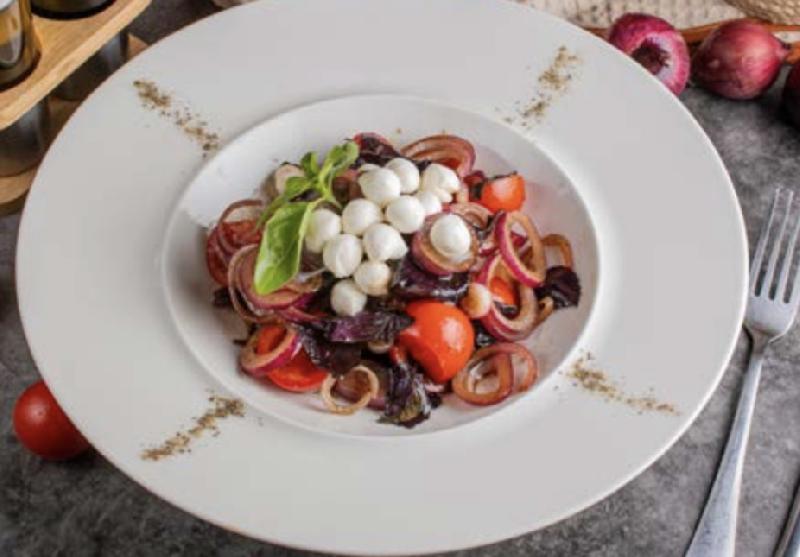 Reyhanlı pomidor salatı 