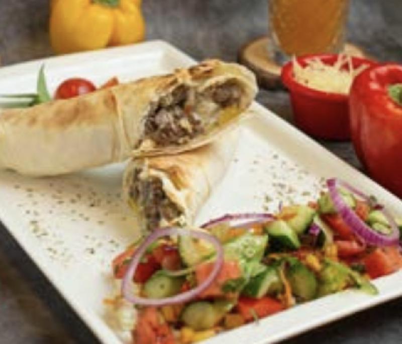 Ət Dürüm Sezon Salatı ilə