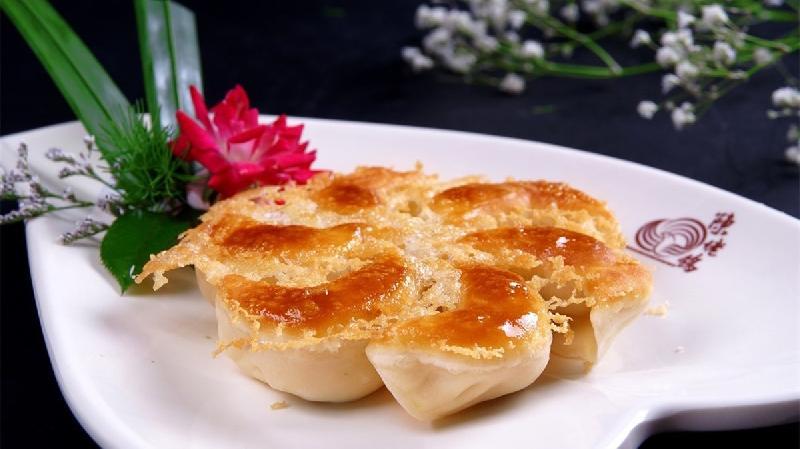 Pan-Fried Meat Dumplings 