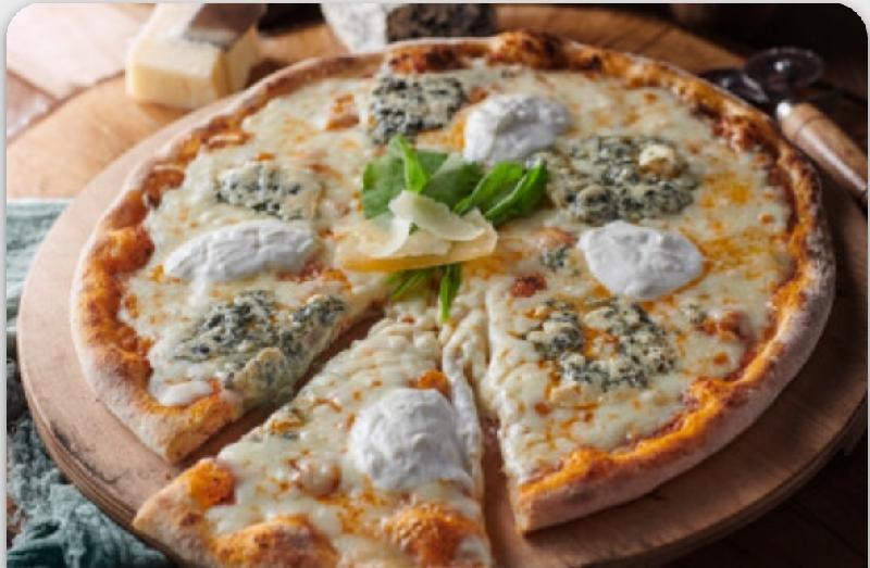 Dörd pendirli Pizza