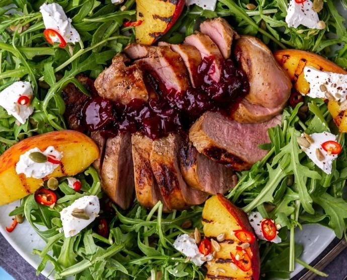 Ördək Salatı Albalı Sousu İlə