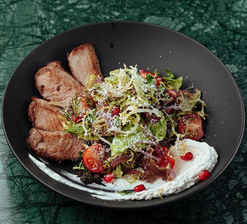 Can Əti Salatı Pivə Sosu İlə