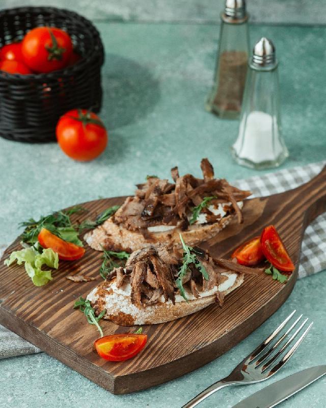 Brusketa Mal Dili İlə