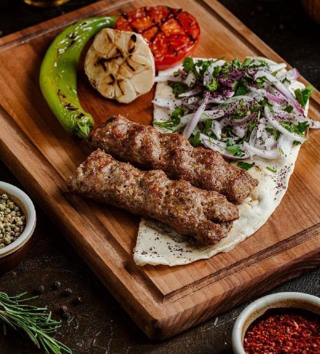 Lülə Kabab