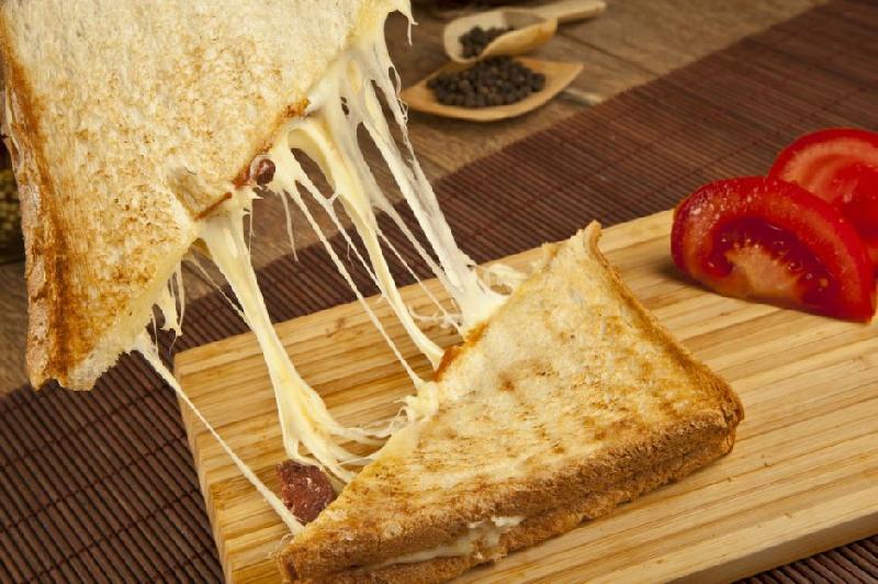 Tost kaşarlı
