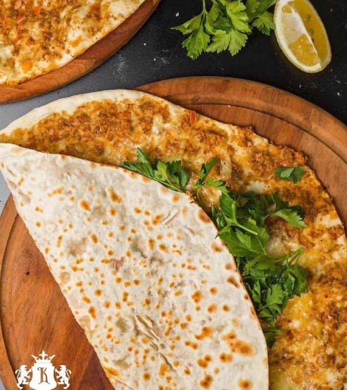 Lahmacun acılı