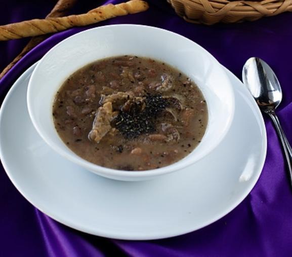 Qırmızı lobya şorbası
