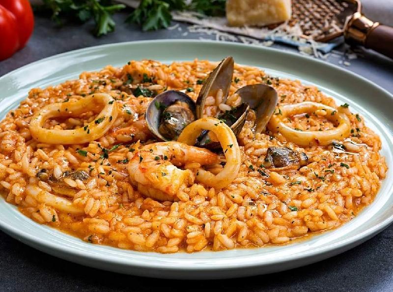 Dəniz məhsullu risotto 