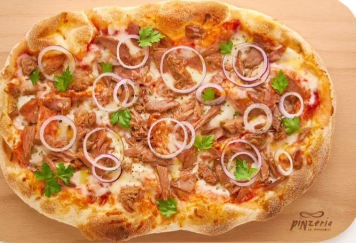Pinza tuna balığı və soğan ilə