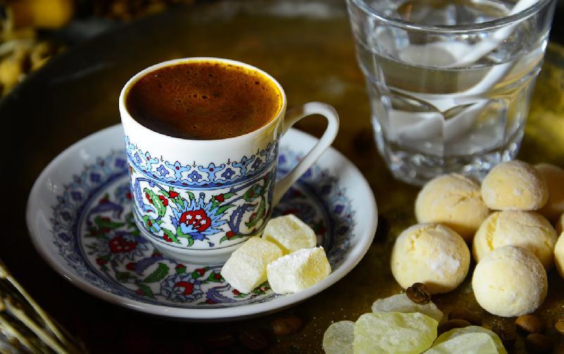 Damla sakkizli türk qəhvəsi