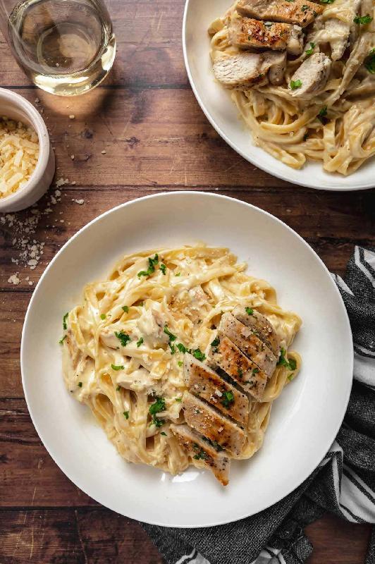 Fettuccine Alfredo