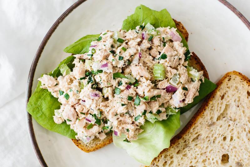 Tuna salatı