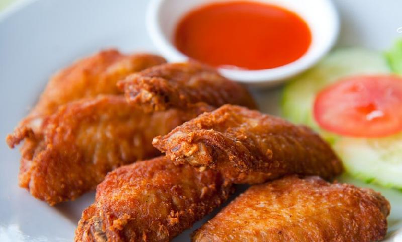 Acılı toyuq qanadı