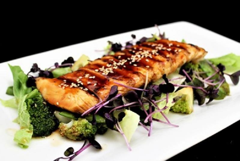 Toyuq teriyaki salat