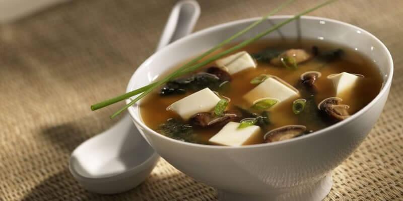 Acı Miso supu