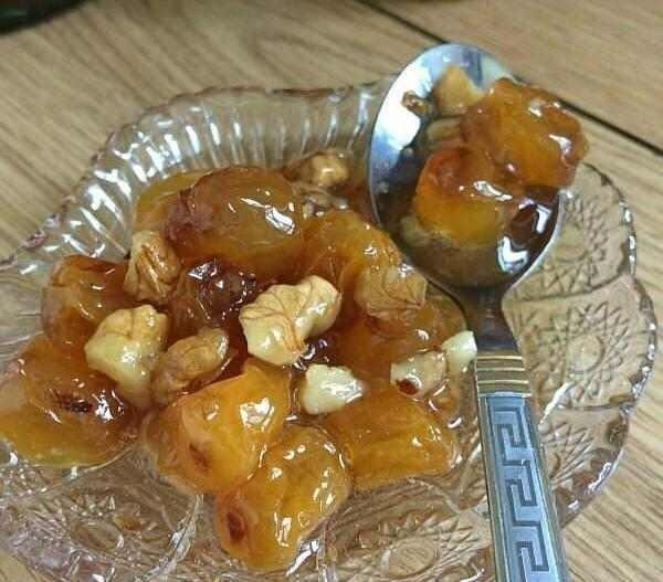 Ağ gilas mürəbbəsi 