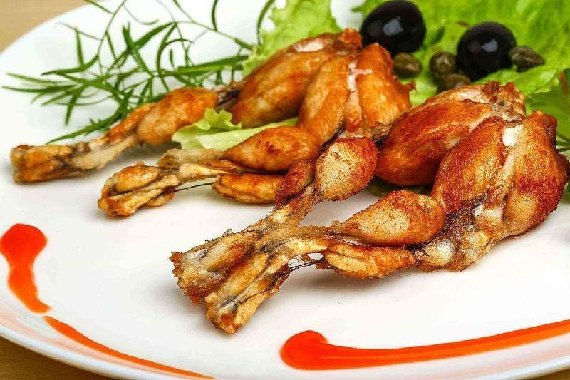 Qızardılmış qurbağa budları