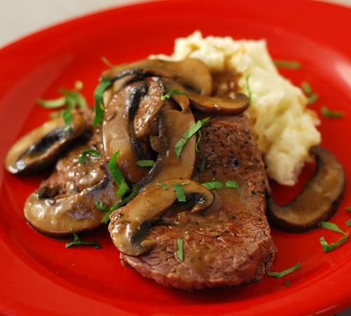 Beef medallion with creamy demi glace