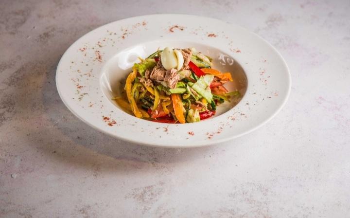 Tuna salatı