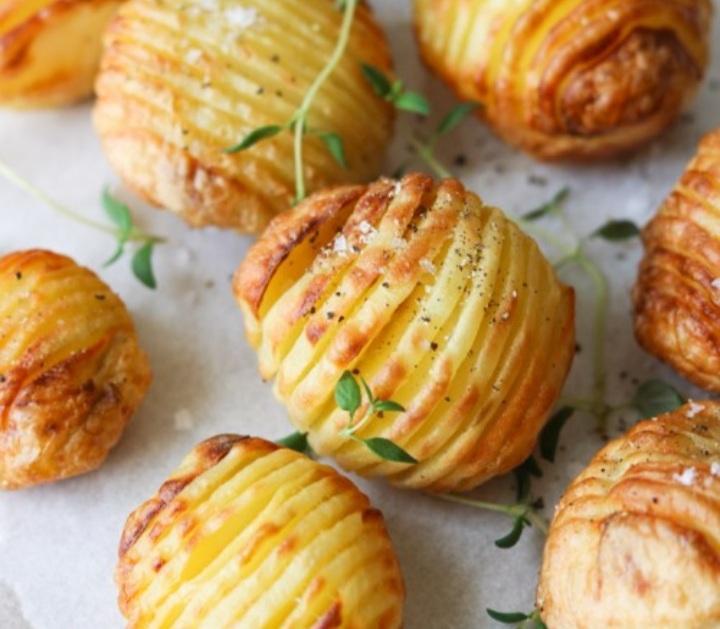 Kartof kroketləri vetçina və pendir ilə