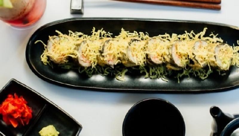 Zakura xususi tempura rol