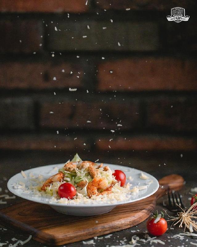 Sezar Salatı Krevetli