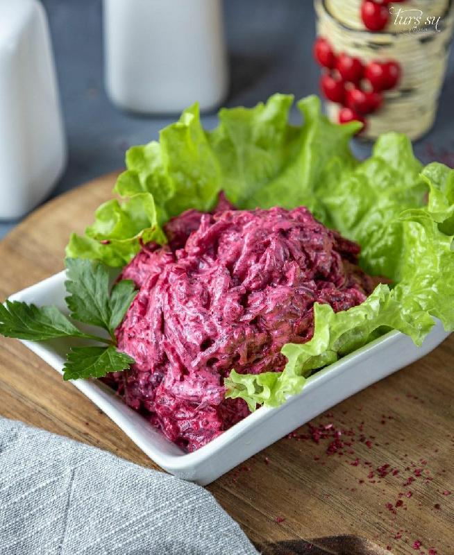 Çuğundur salatı
